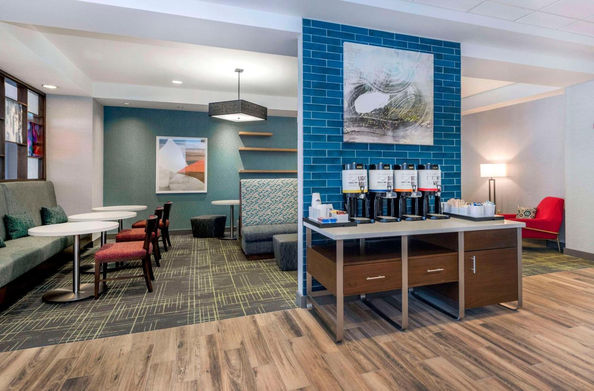 Hampton Inn & Suites Burlington Exterior foto