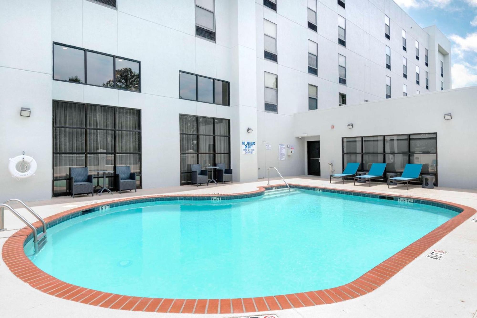 Hampton Inn & Suites Burlington Exterior foto