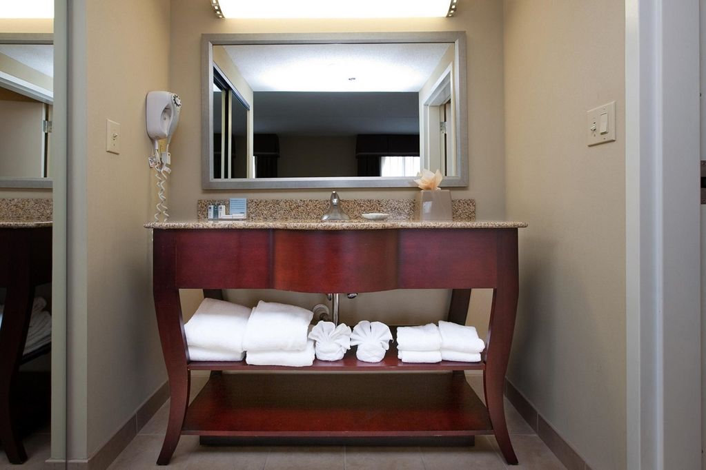 Hampton Inn & Suites Burlington Quarto foto